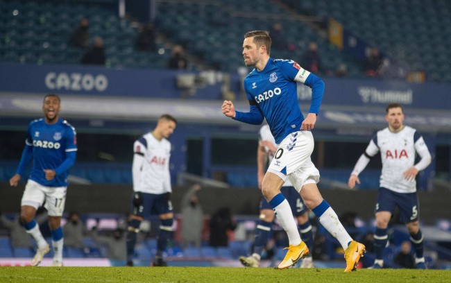 也在潜移默 也在潜移默